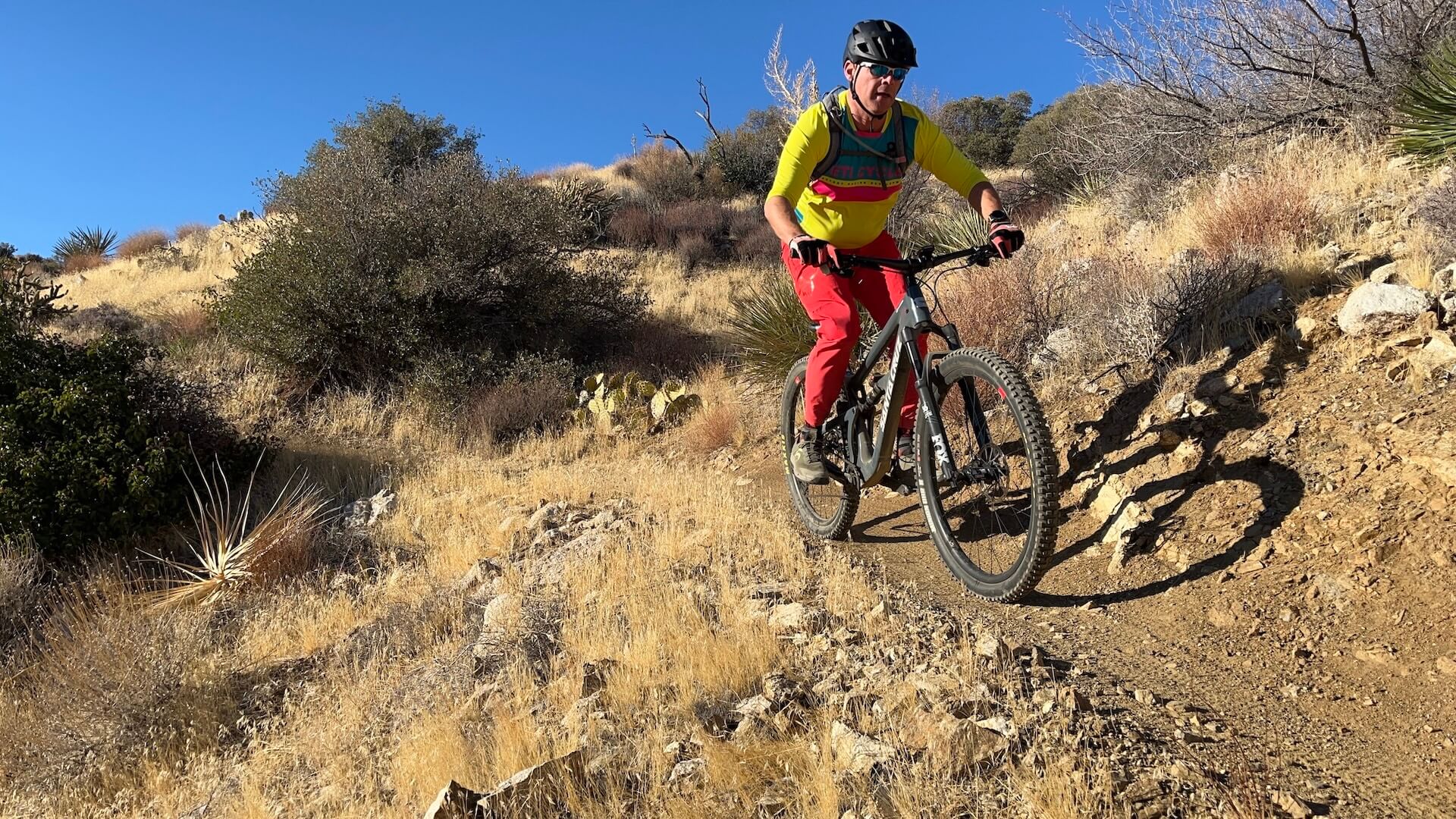 Zooming on the decent